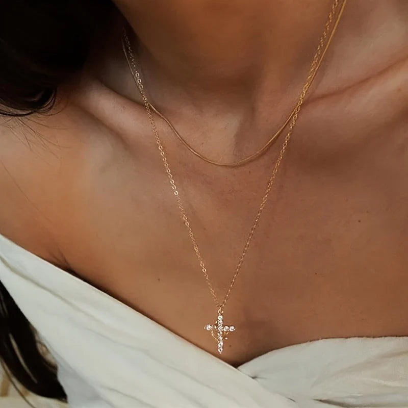 Collar Cruz Corona