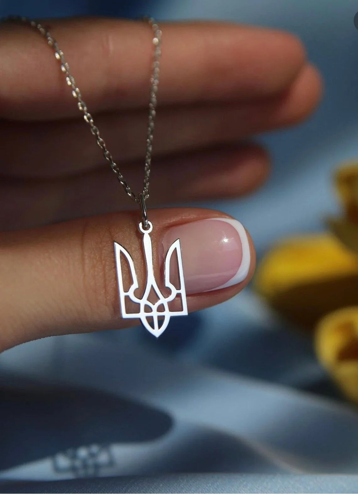 Collar Emblema Ucraniano